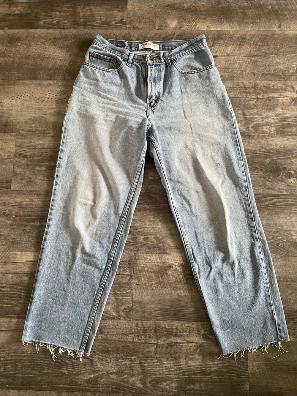 Levi’s 560 Light Wash Vintage Jeans 🐋